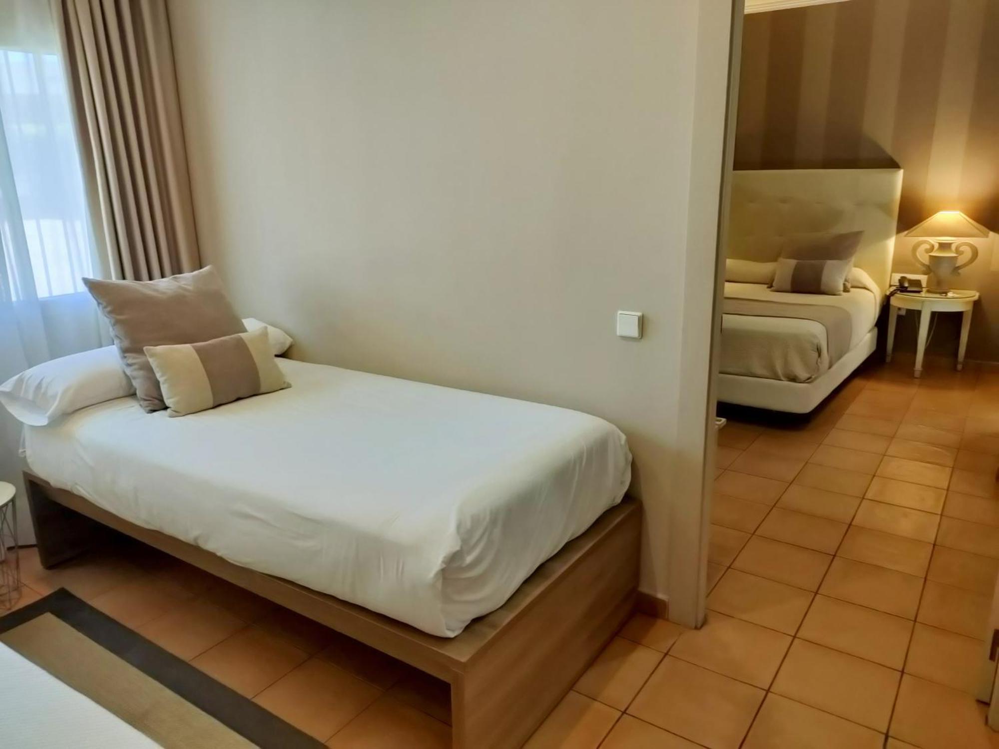 Alboran Algeciras Hotel Exterior photo